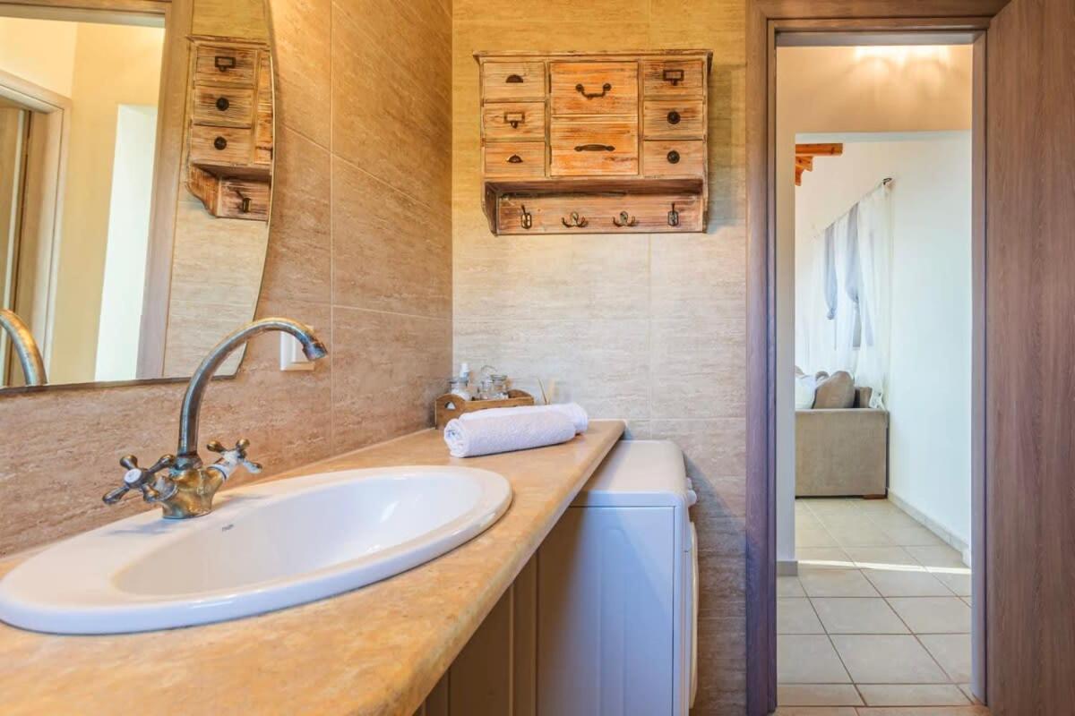Mani Panoramic Seaviews - Luxury Summer Haven Lévktron Esterno foto